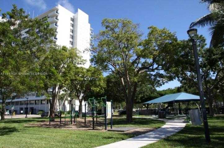 Small Image of 7441 WAYNE AVE #4D, Miami Beach Number 6