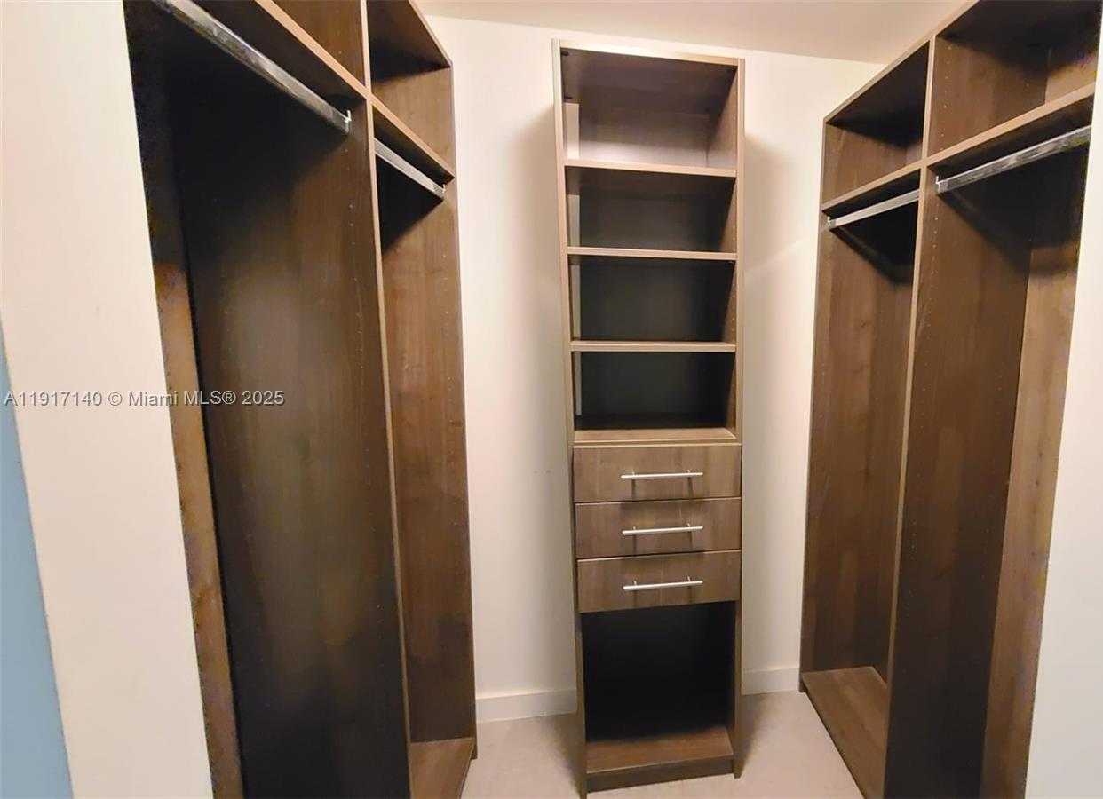 Small Image of 1100 SOUTH MIAMI AVE #2901, Miami Number 7