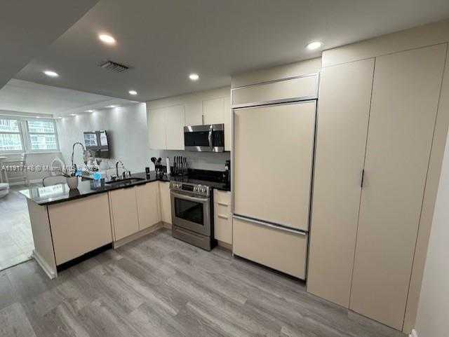 Small Image of 10275 COLLINS AVE #1505, Bal Harbour Number 6