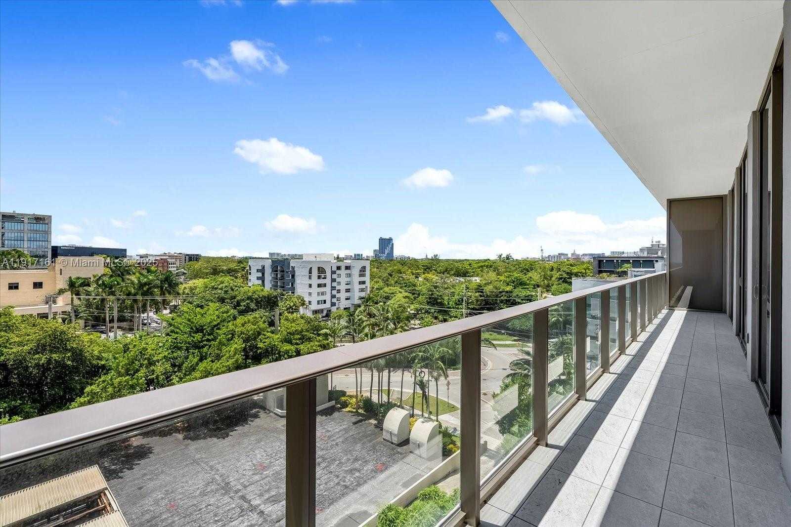 Small Image of 2678 TIGERTAIL AVE #513, Miami Number 13