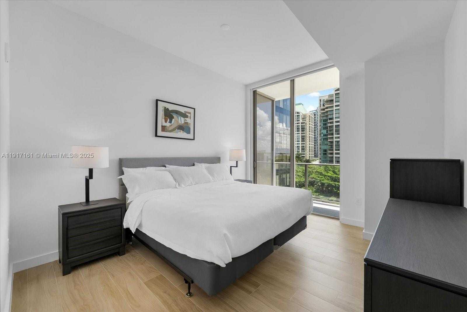 Small Image of 2678 TIGERTAIL AVE #513, Miami Number 14