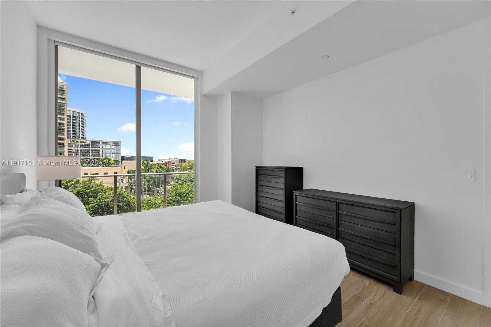 Small Image of 2678 TIGERTAIL AVE #513, Miami Number 15