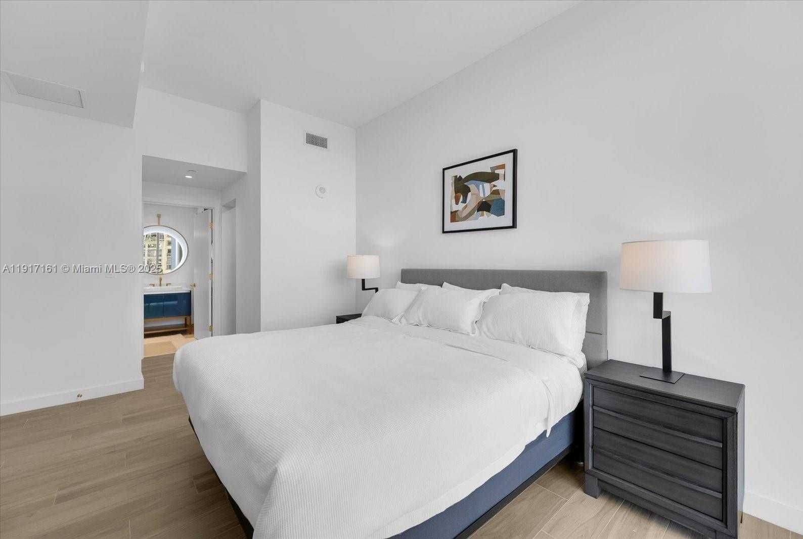 Small Image of 2678 TIGERTAIL AVE #513, Miami Number 16