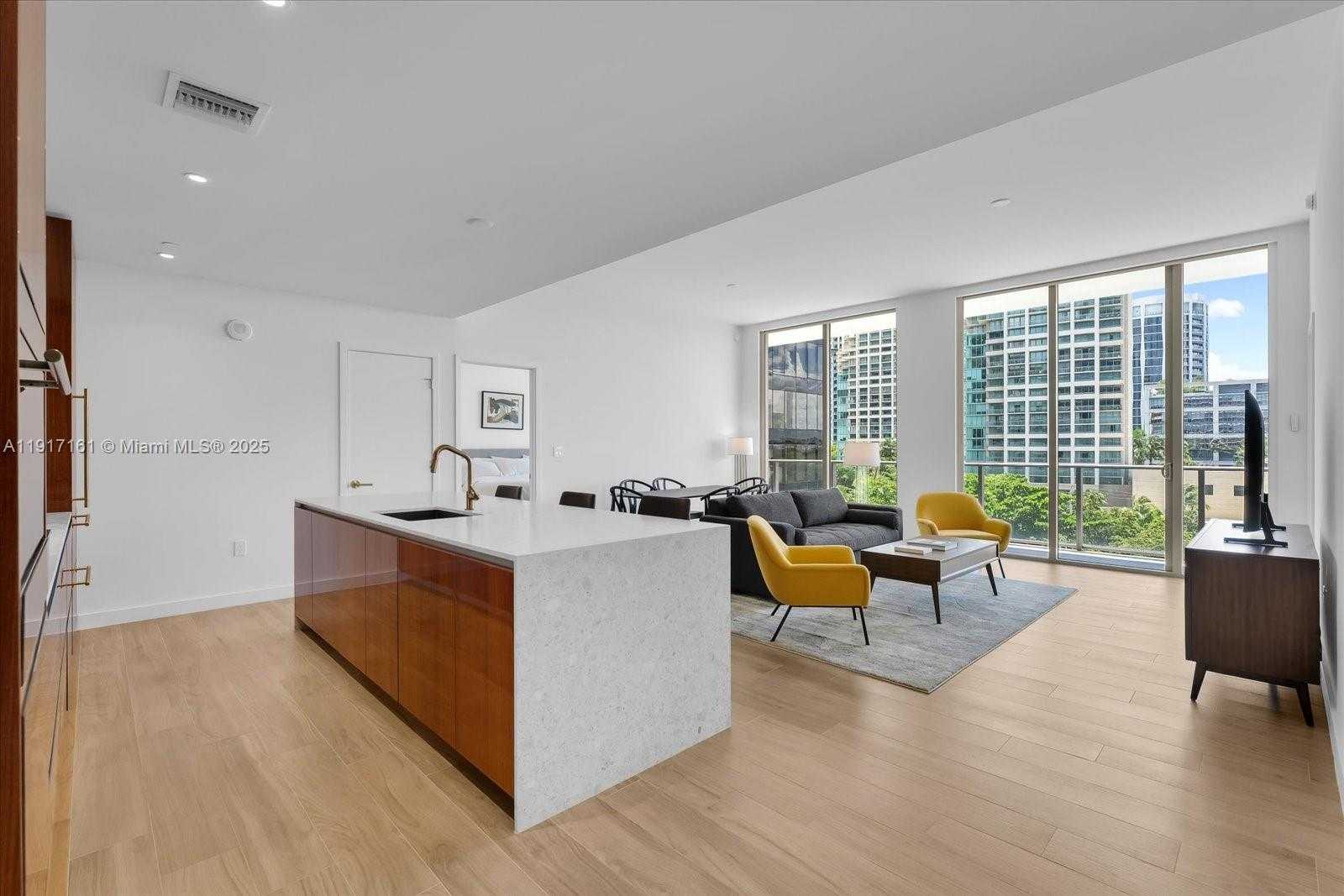 Small Image of 2678 TIGERTAIL AVE #513, Miami Number 6