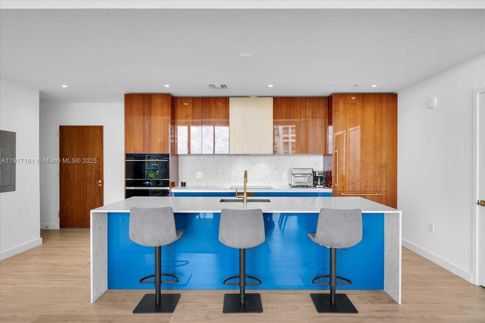 Small Image of 2678 TIGERTAIL AVE #513, Miami Number 8