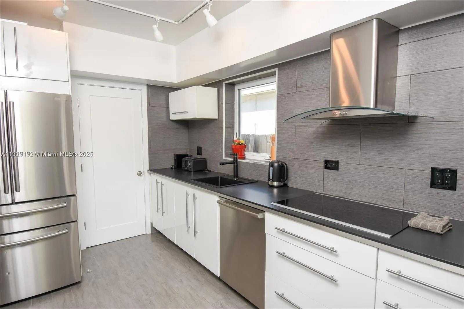 Small Image of 641 86TH ST #N/A, Miami Beach Number 21