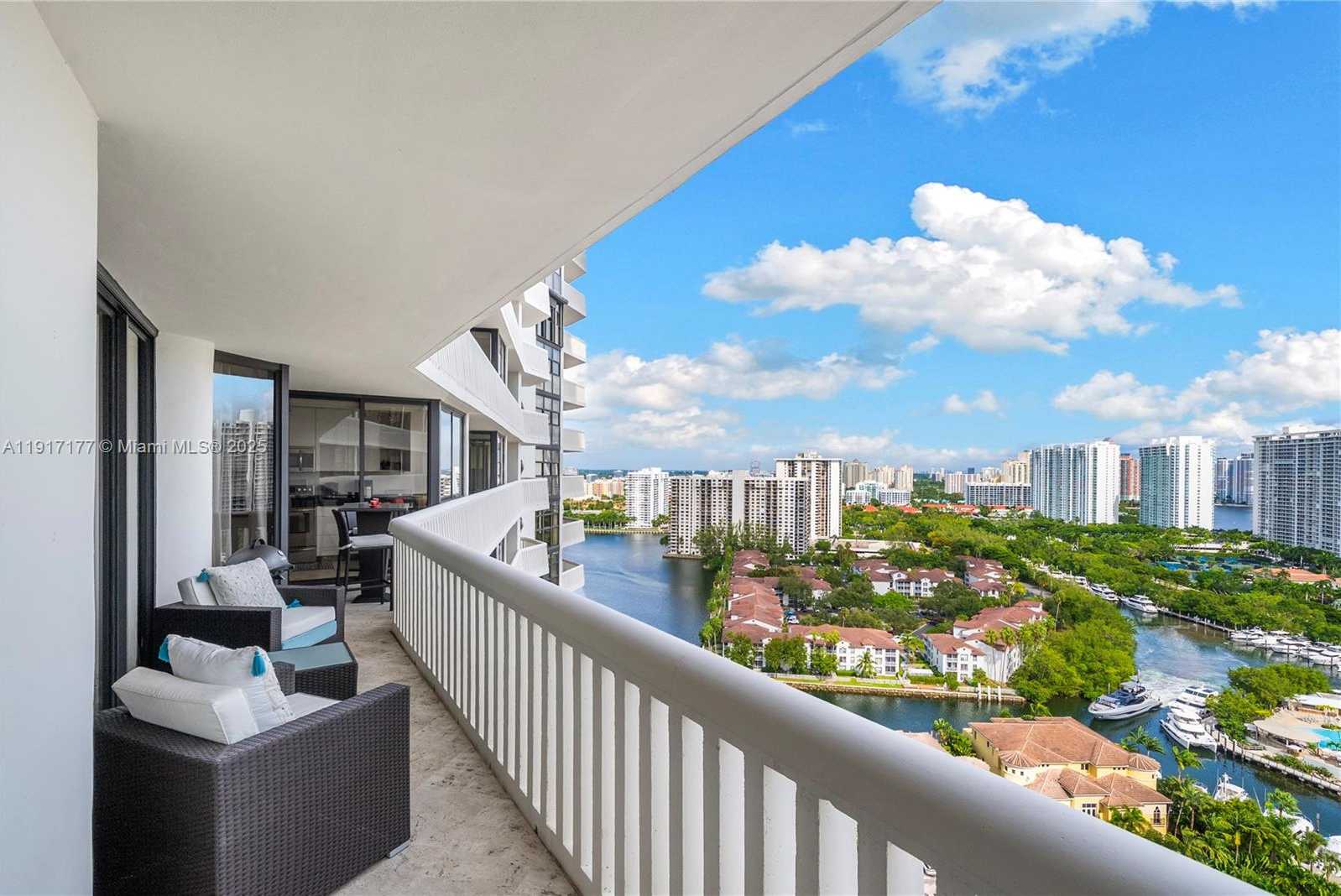 Small Image of 1000 WEST ISLAND BLVD #2407, Aventura Number 26