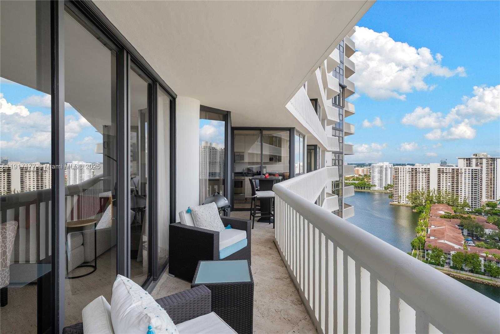 Small Image of 1000 WEST ISLAND BLVD #2407, Aventura Number 27