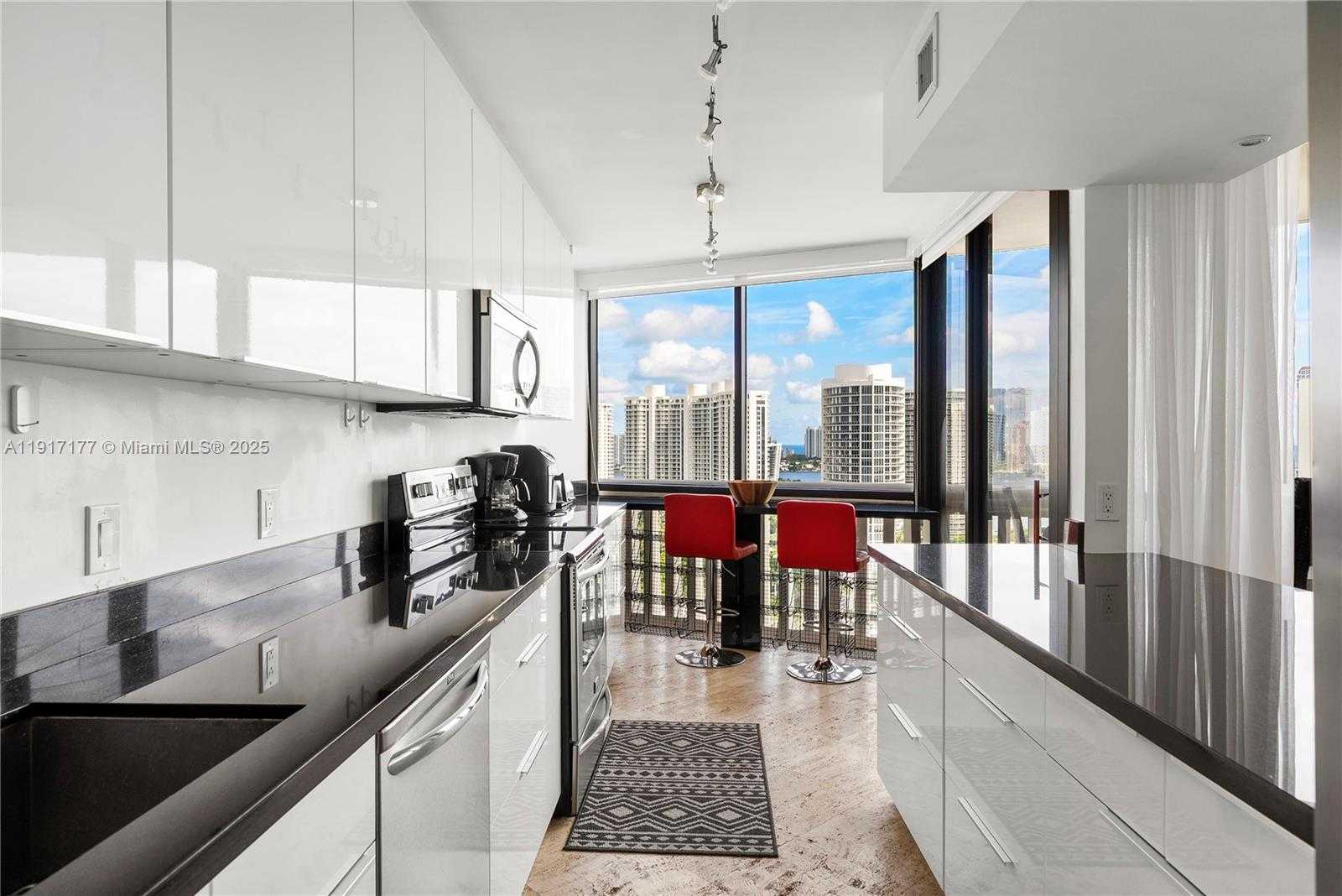 Small Image of 1000 WEST ISLAND BLVD #2407, Aventura Number 9