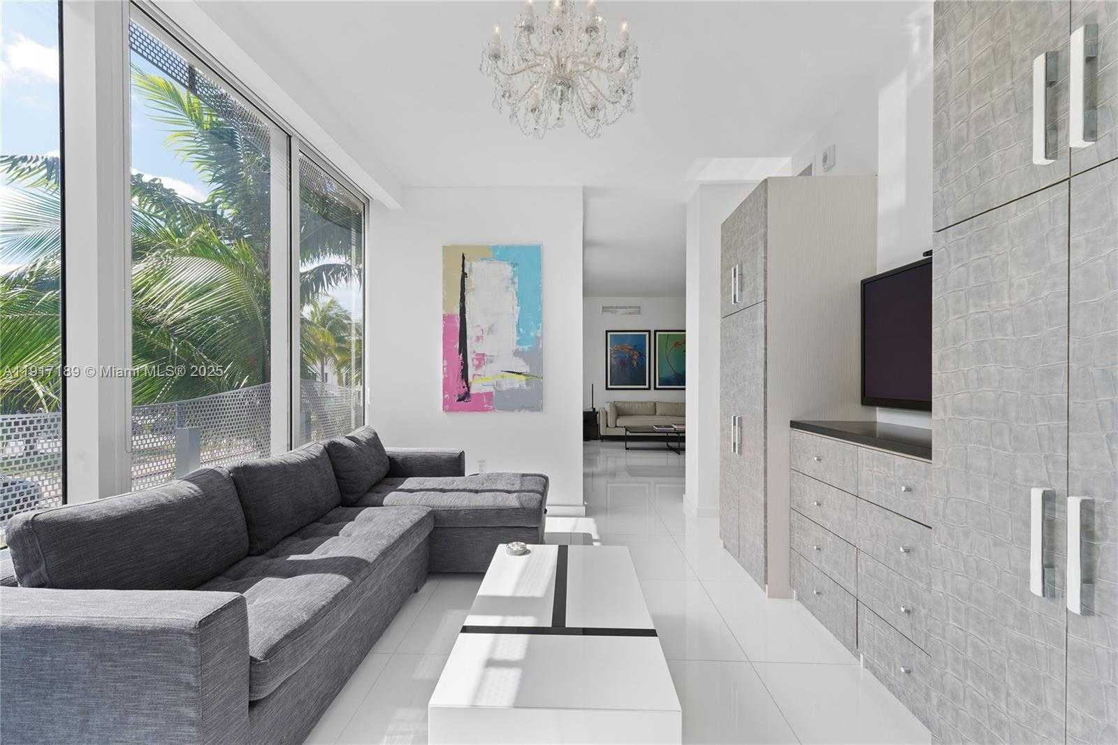 Small Image of 2100 PARK AVE #201, Miami Beach Number 12