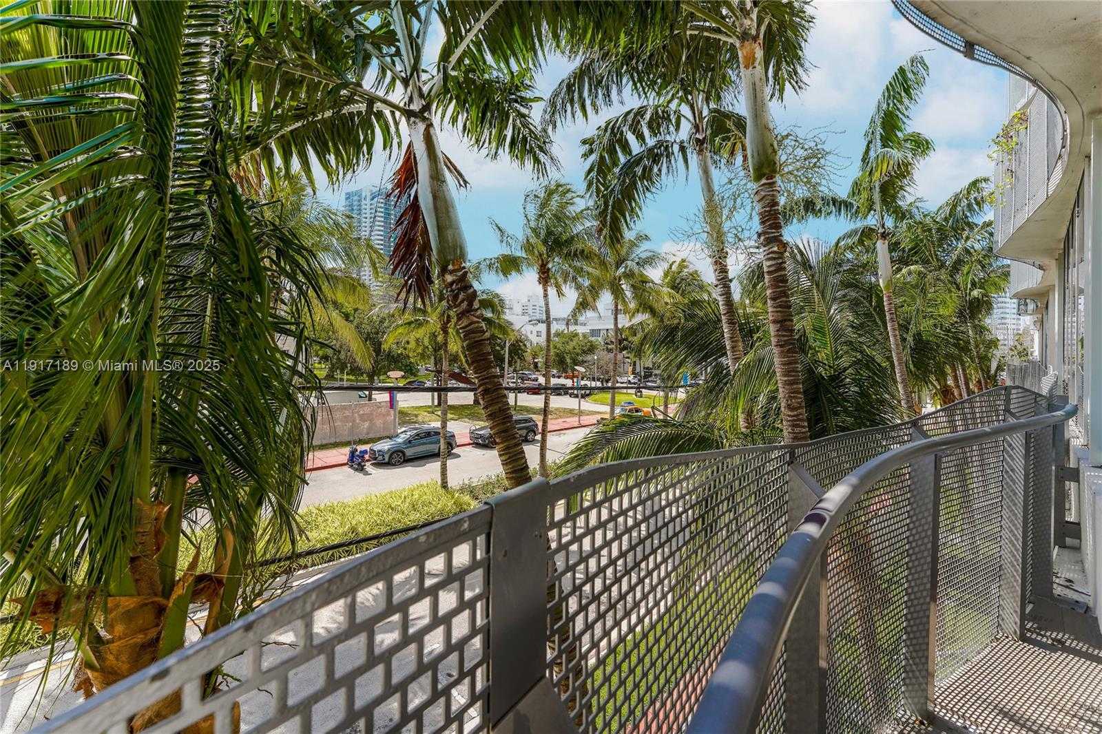 Small Image of 2100 PARK AVE #201, Miami Beach Number 20