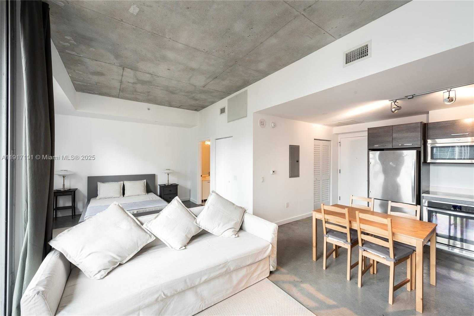 Small Image of 151 SOUTH EAST 1ST ST #1709, Miami Number 2