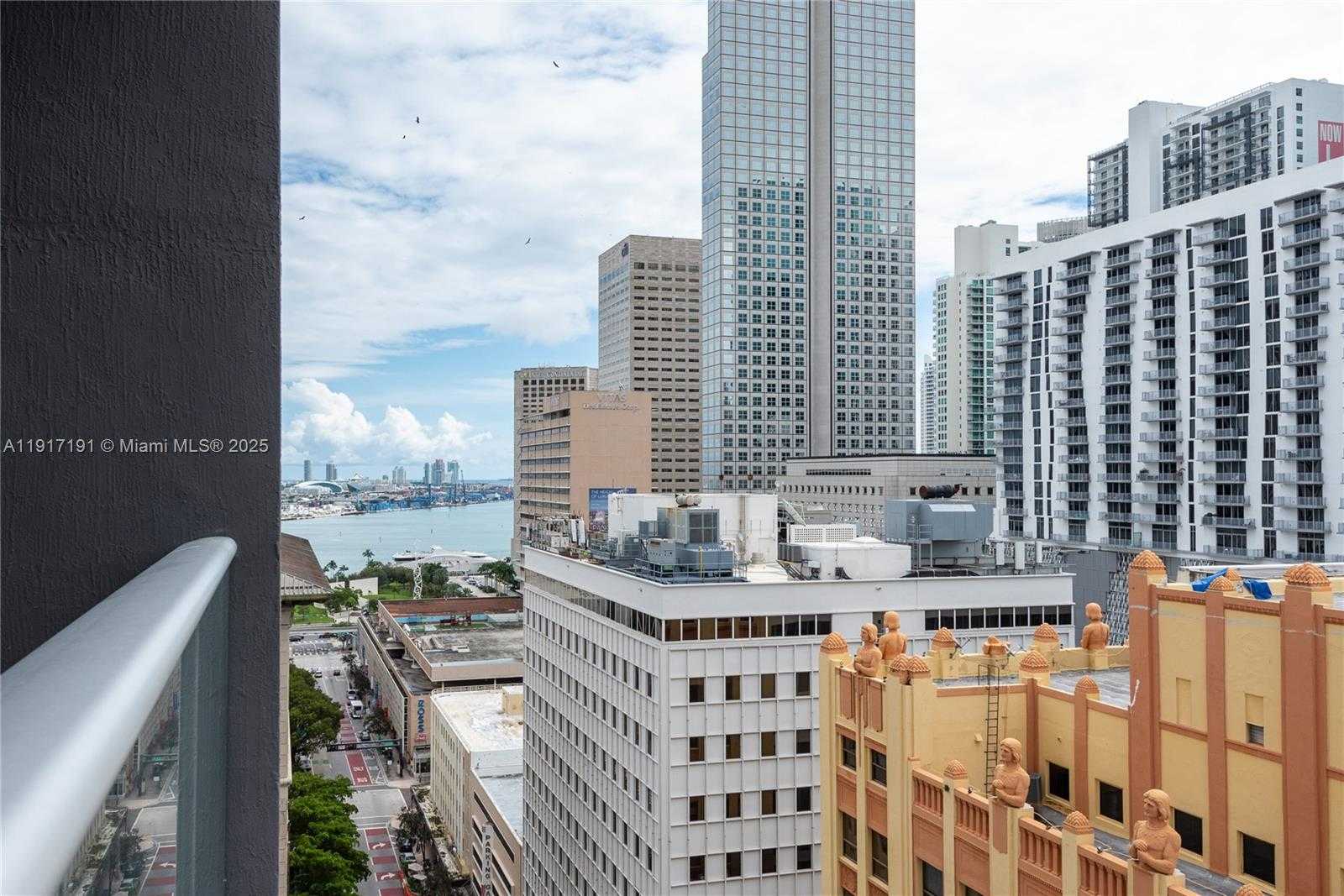 Small Image of 151 SOUTH EAST 1ST ST #1709, Miami Number 8