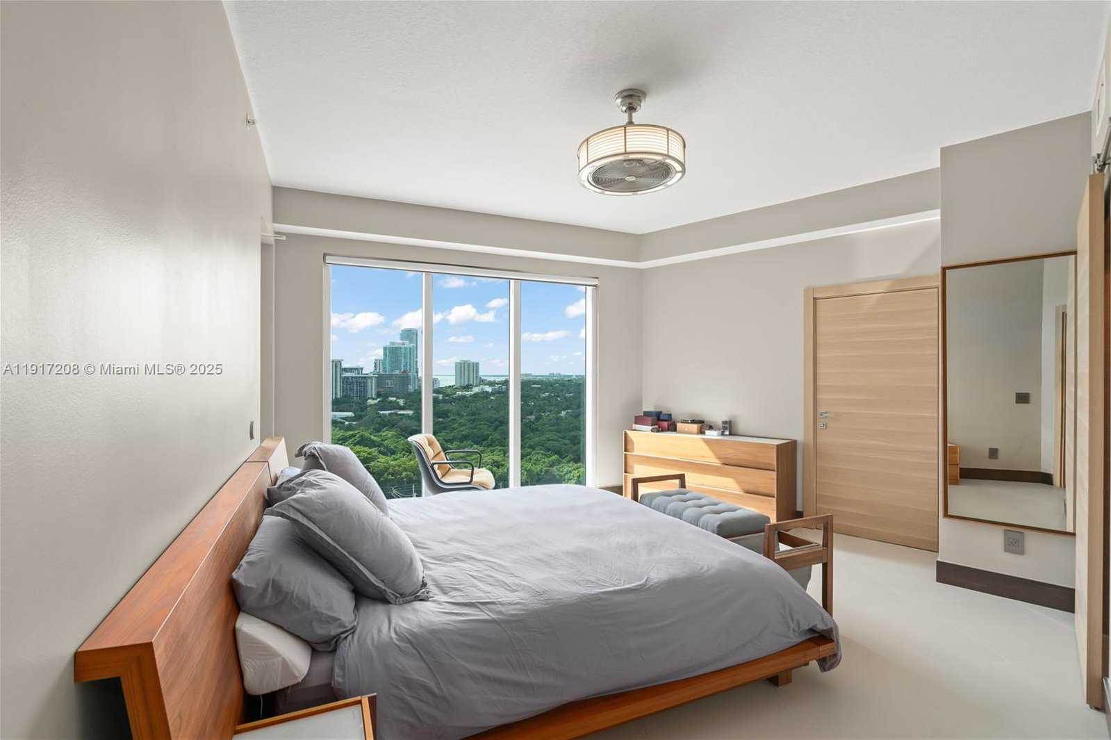 Small Image of 60 SOUTH WEST 13TH ST #1400, Miami Number 13