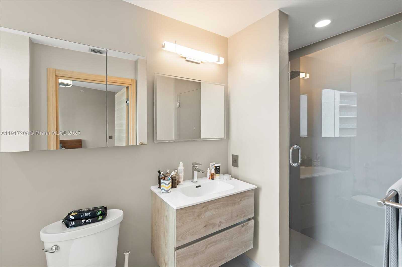 Small Image of 60 SOUTH WEST 13TH ST #1400, Miami Number 17