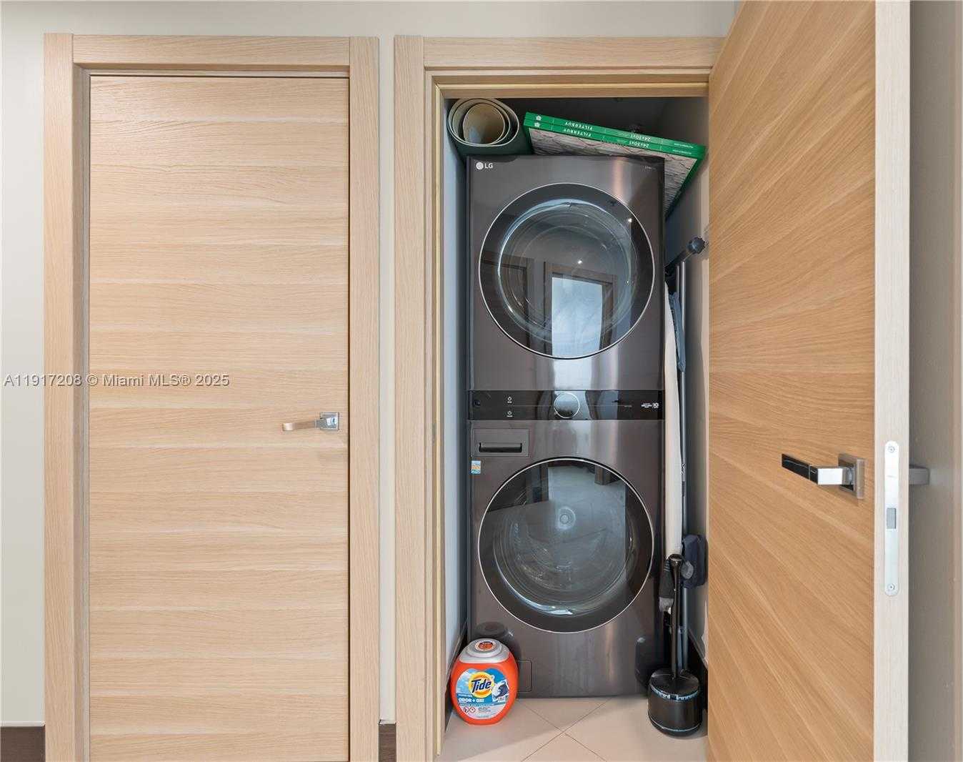 Small Image of 60 SOUTH WEST 13TH ST #1400, Miami Number 23