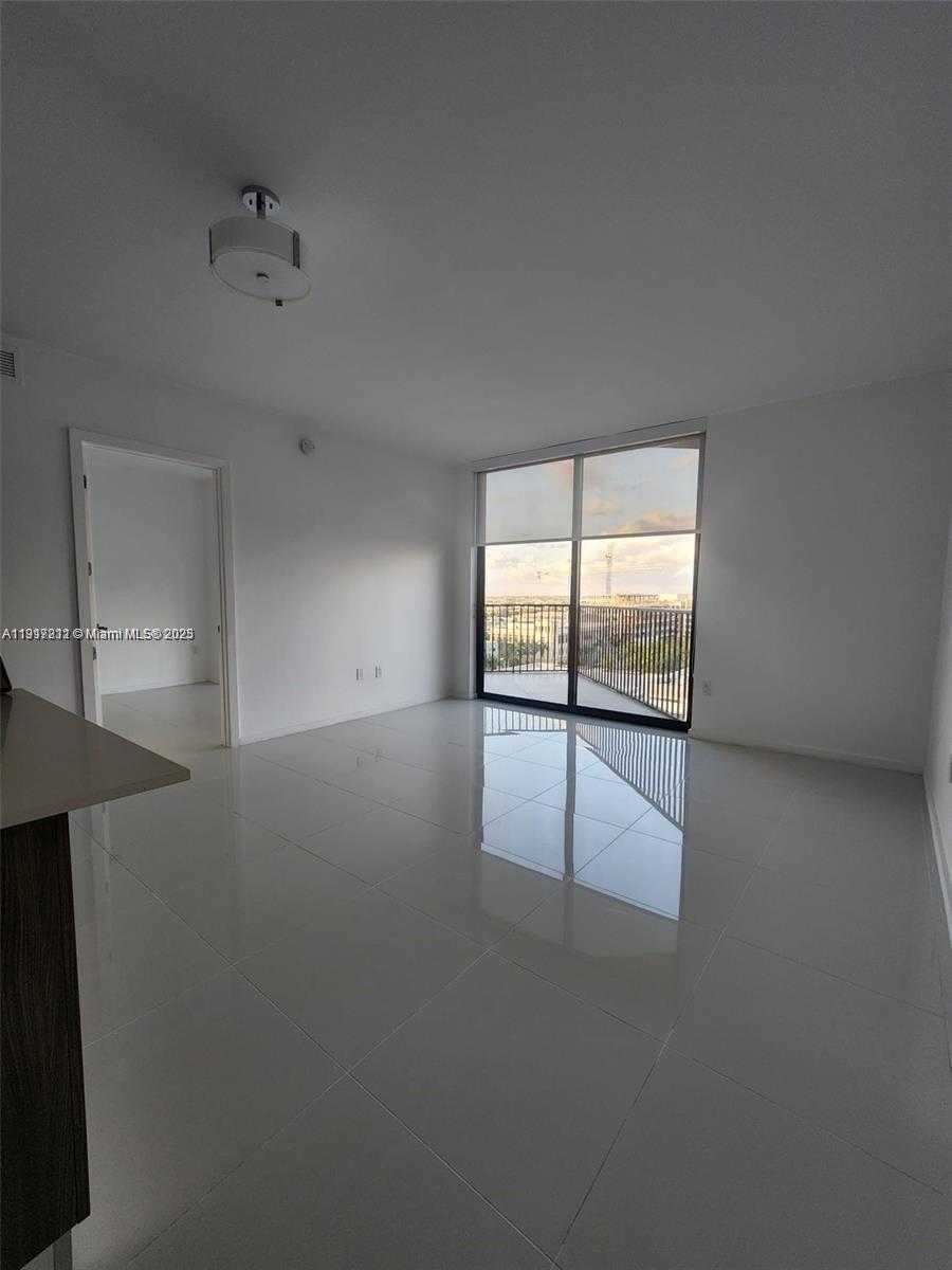 Imagen de Pequeño Objeto