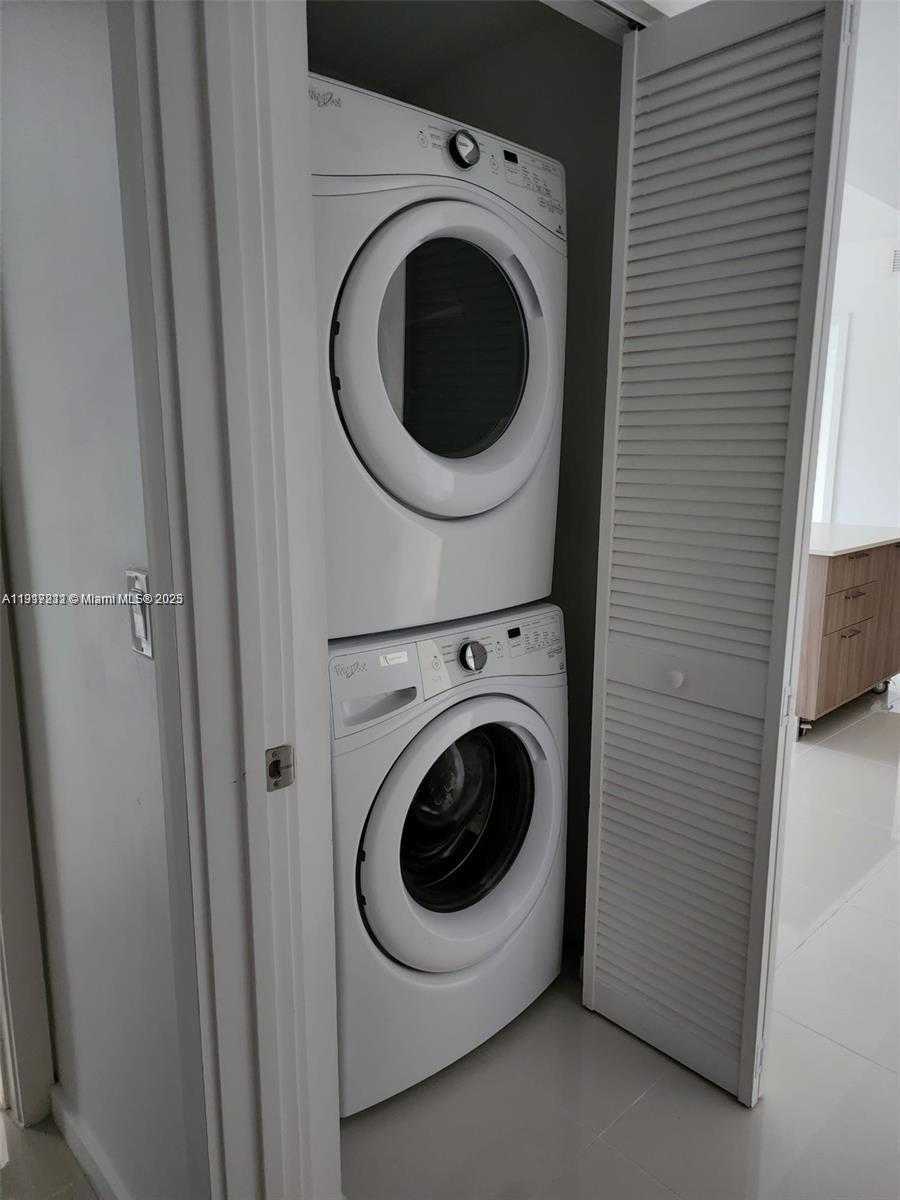 Imagen de Pequeño Objeto