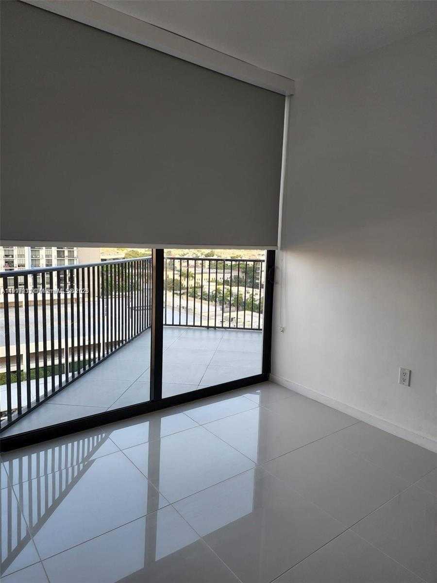 Imagen de Pequeño Objeto