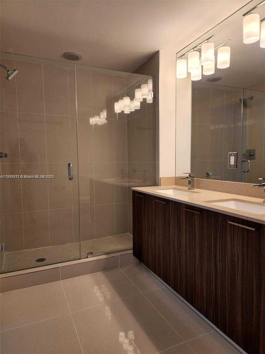 Imagen de Pequeño Objeto