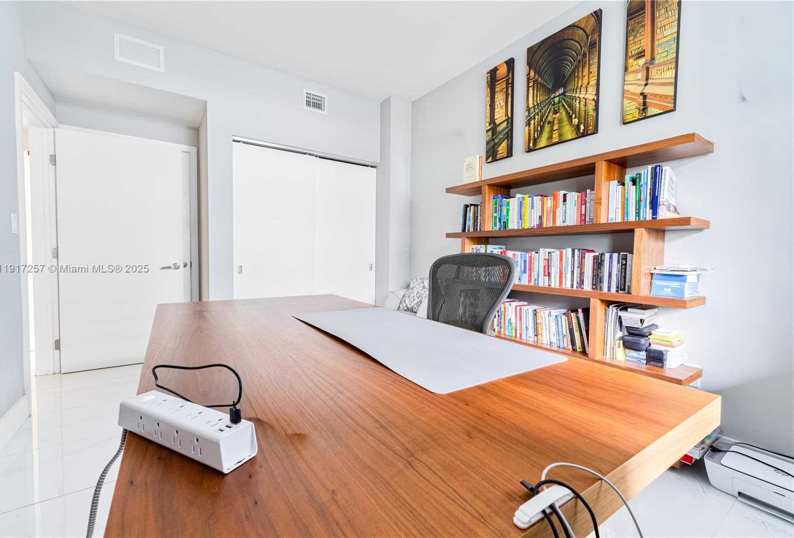 Small Image of 16385 BISCAYNE BLVD #405, North Miami Beach Number 14