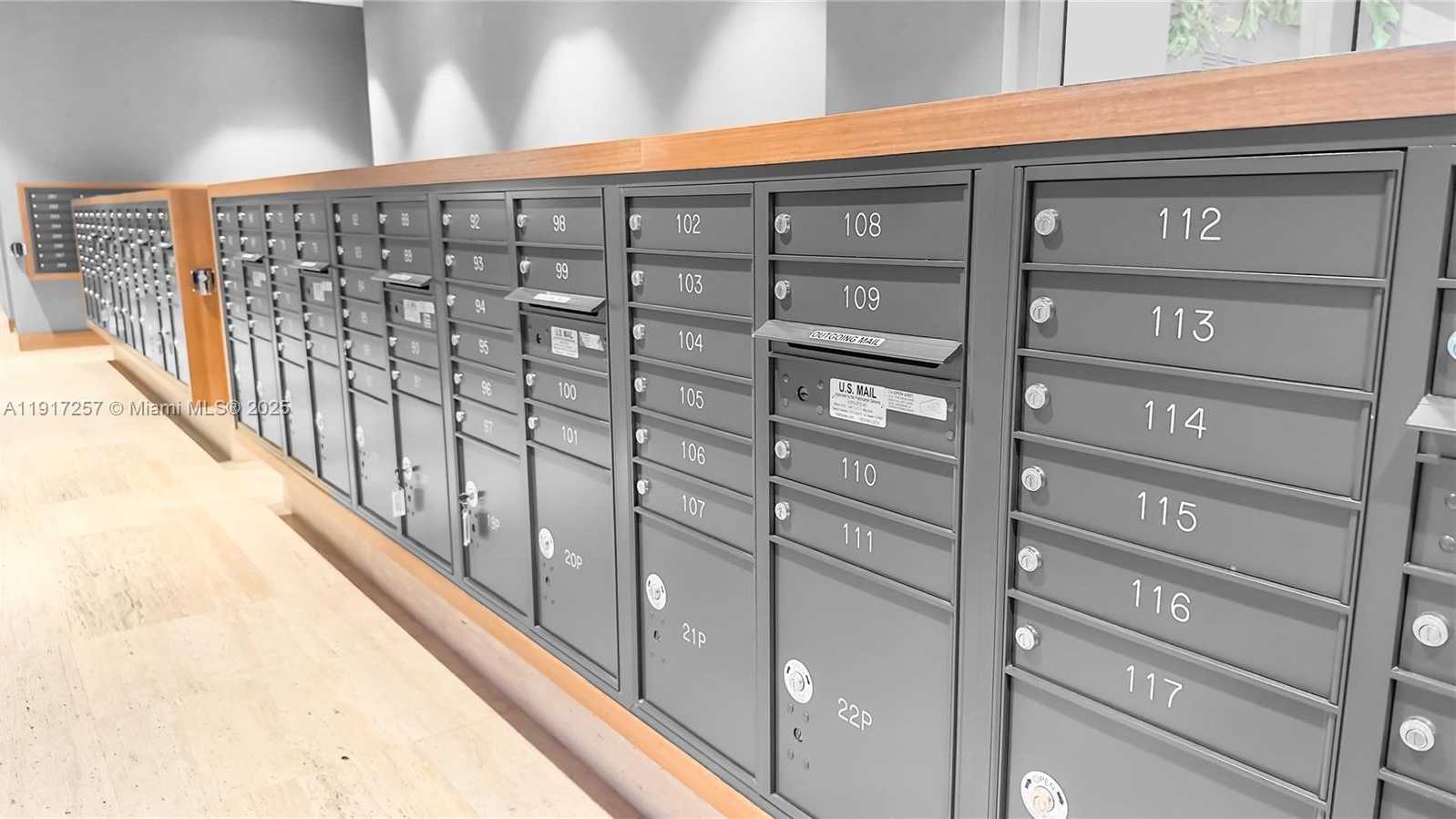 Small Image of 16385 BISCAYNE BLVD #405, North Miami Beach Number 25