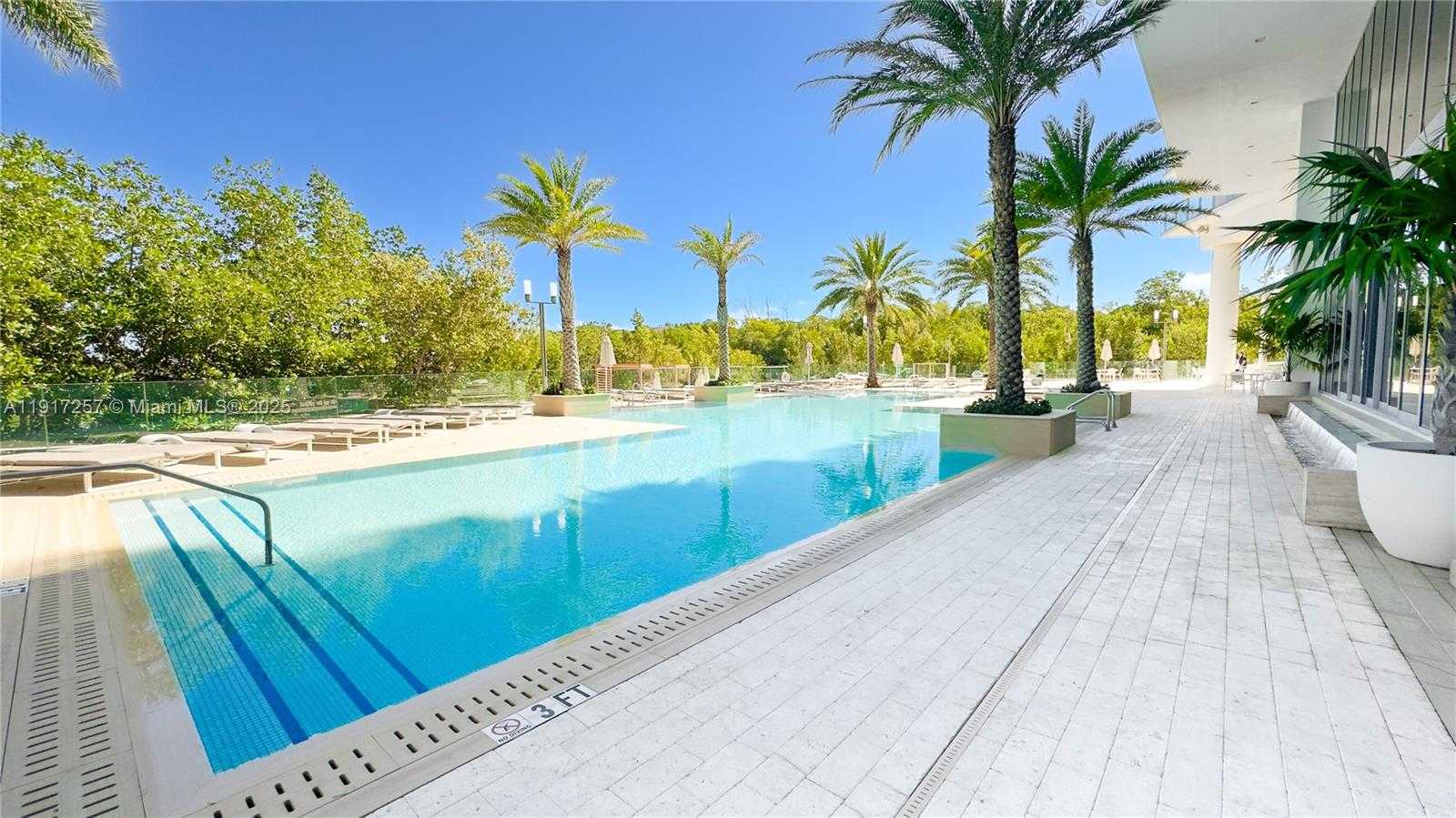 Small Image of 16385 BISCAYNE BLVD #405, North Miami Beach Number 33