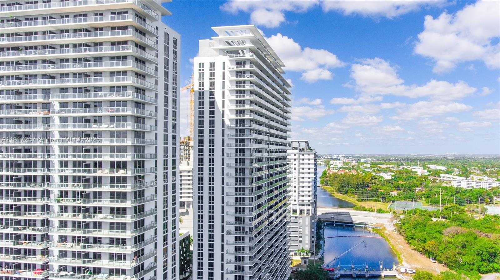 Small Image of 16385 BISCAYNE BLVD #405, North Miami Beach Number 34