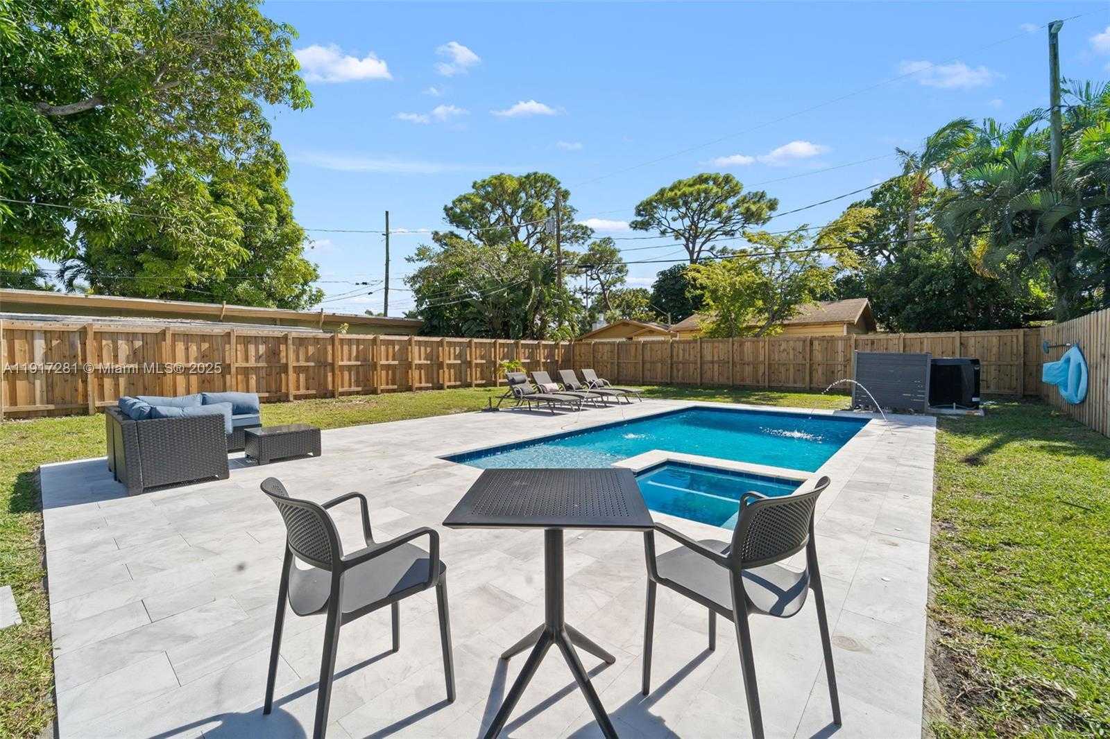 Small Image of 1464 NORTH EAST 24TH ST, Wilton Manors Number 16