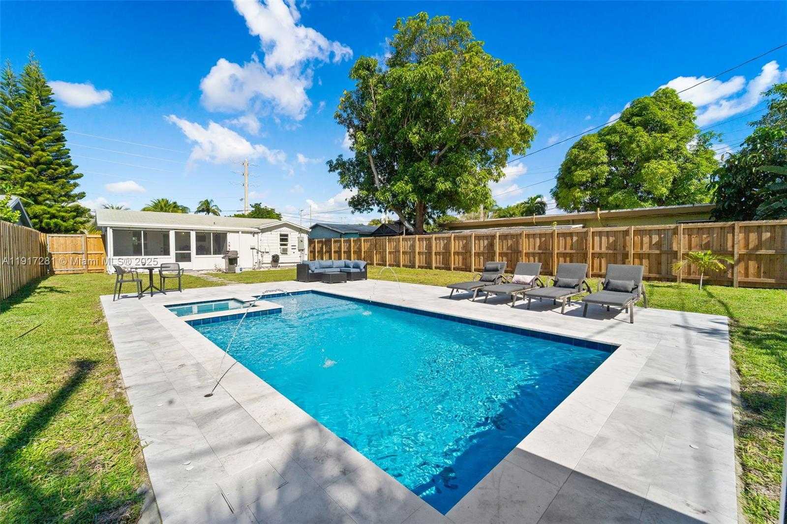 Small Image of 1464 NORTH EAST 24TH ST, Wilton Manors Number 18