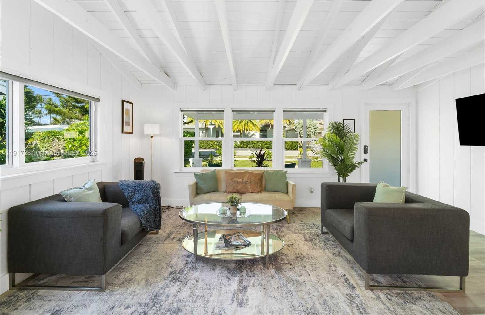 Small Image of 1464 NORTH EAST 24TH ST, Wilton Manors Number 2