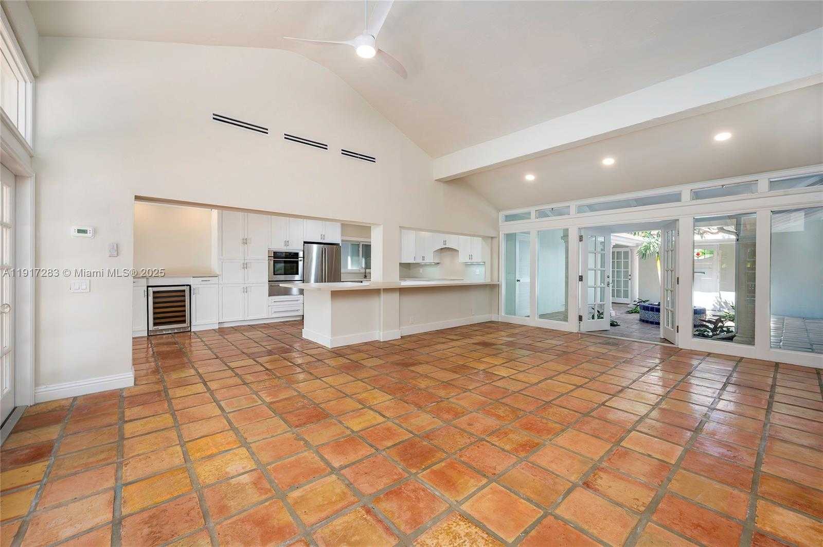 Small Image of 3240 MORRIS LN, Miami Number 11