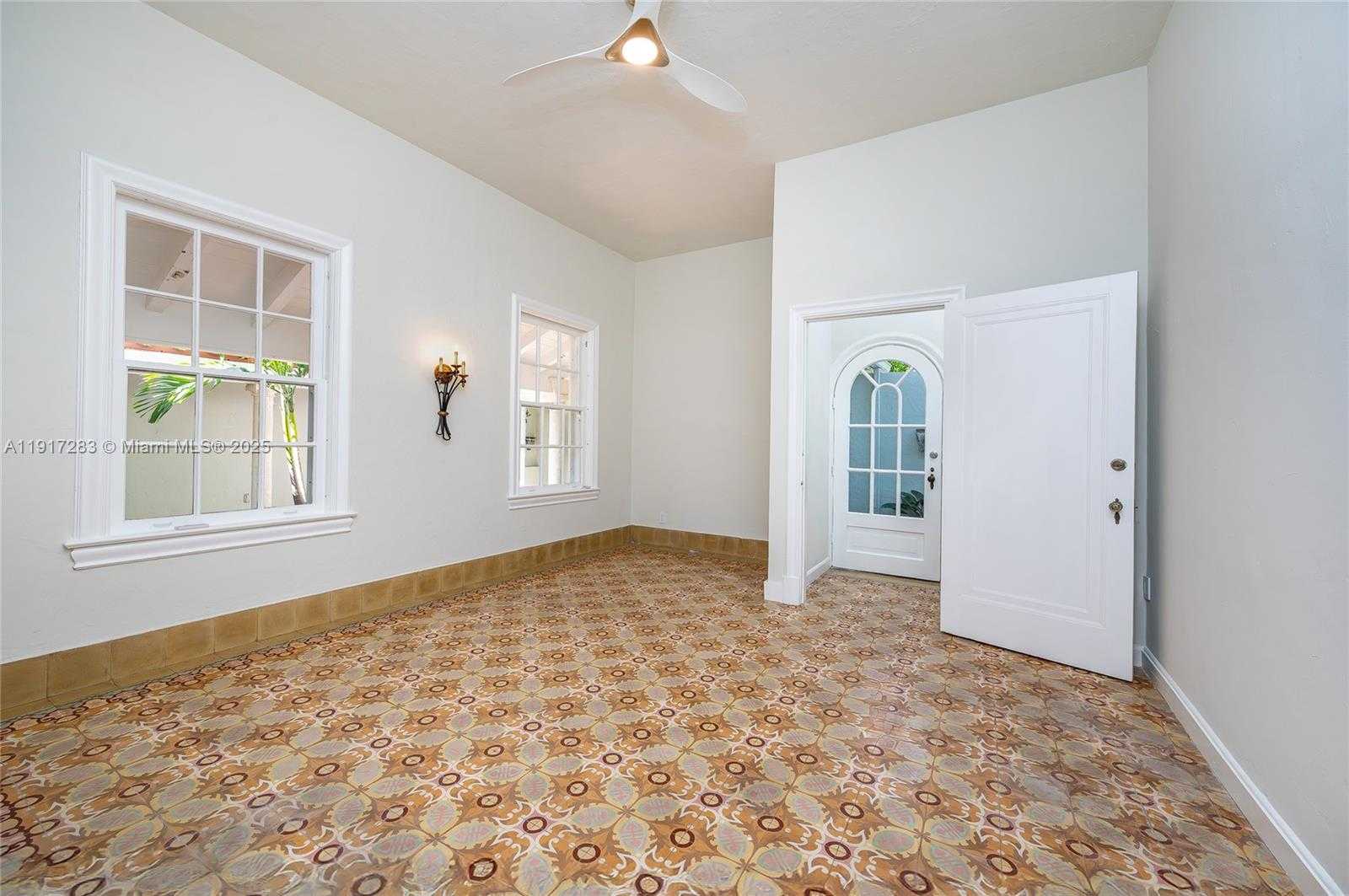 Small Image of 3240 MORRIS LN, Miami Number 17