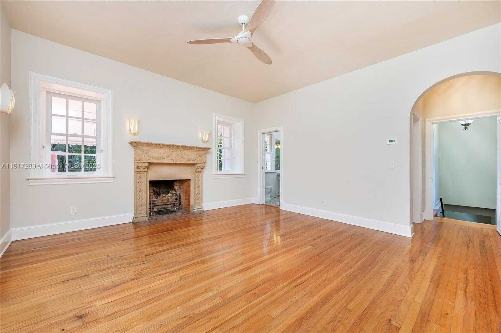 Small Image of 3240 MORRIS LN, Miami Number 23