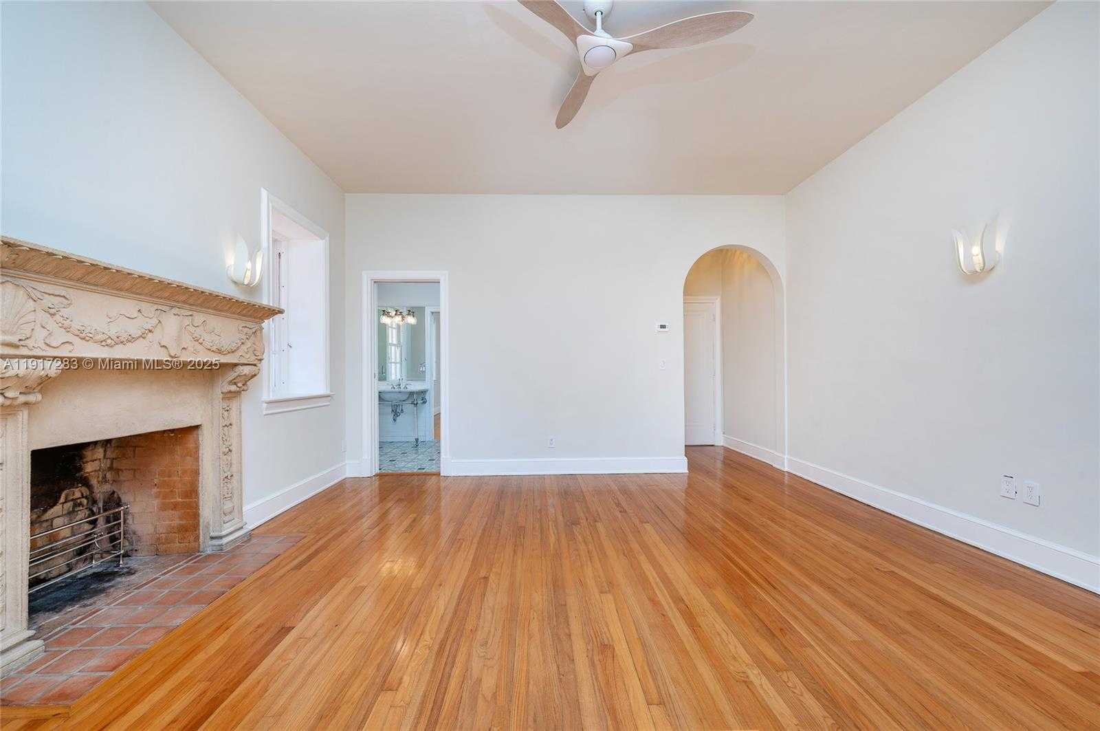 Small Image of 3240 MORRIS LN, Miami Number 24