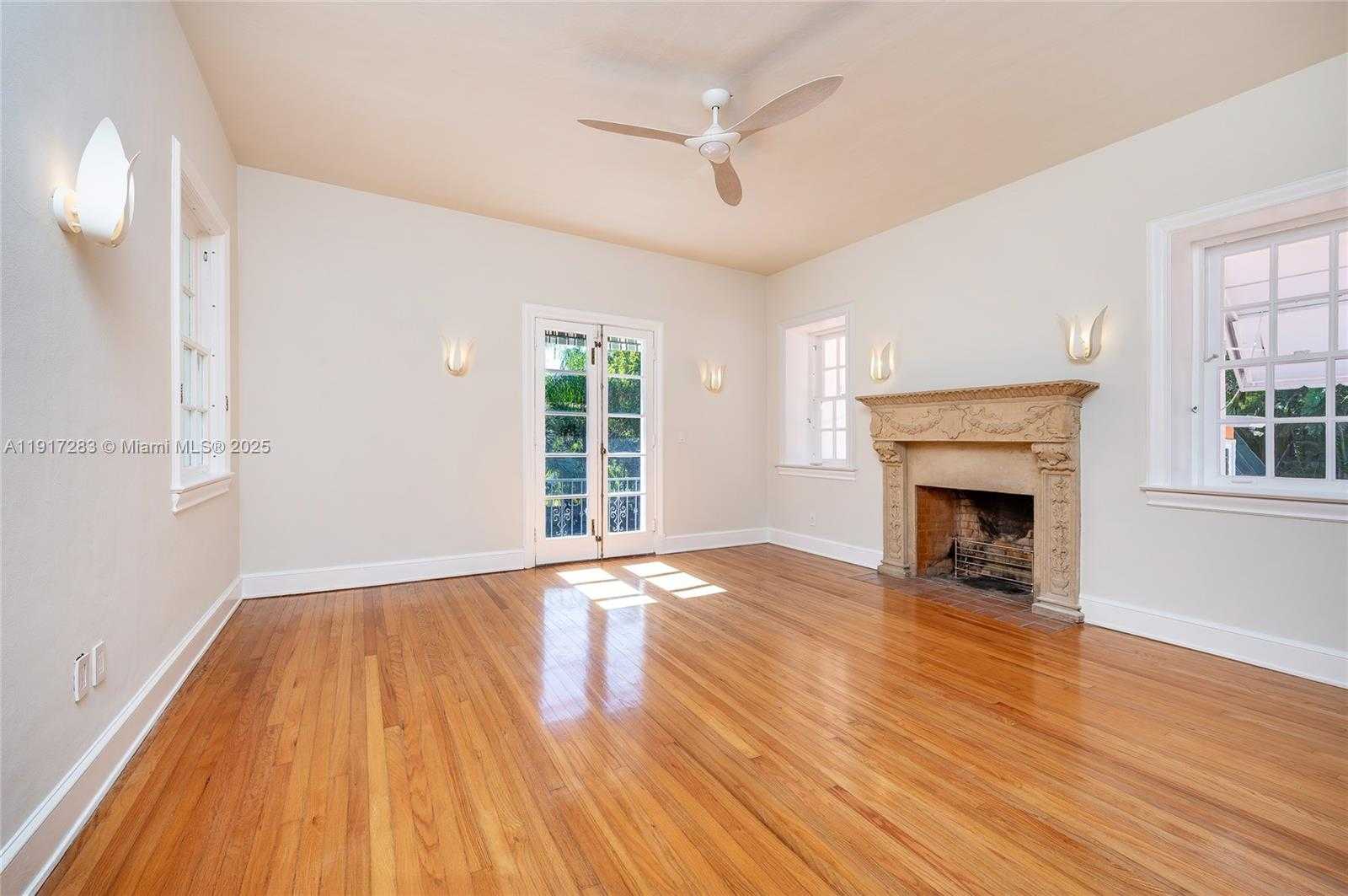 Small Image of 3240 MORRIS LN, Miami Number 25