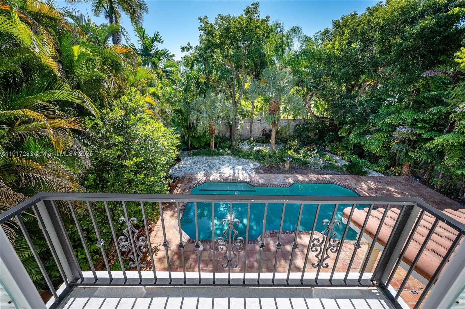 Small Image of 3240 MORRIS LN, Miami Number 28