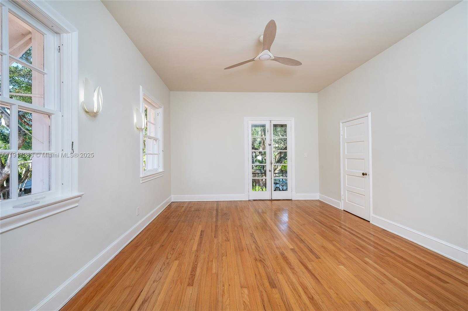 Small Image of 3240 MORRIS LN, Miami Number 34