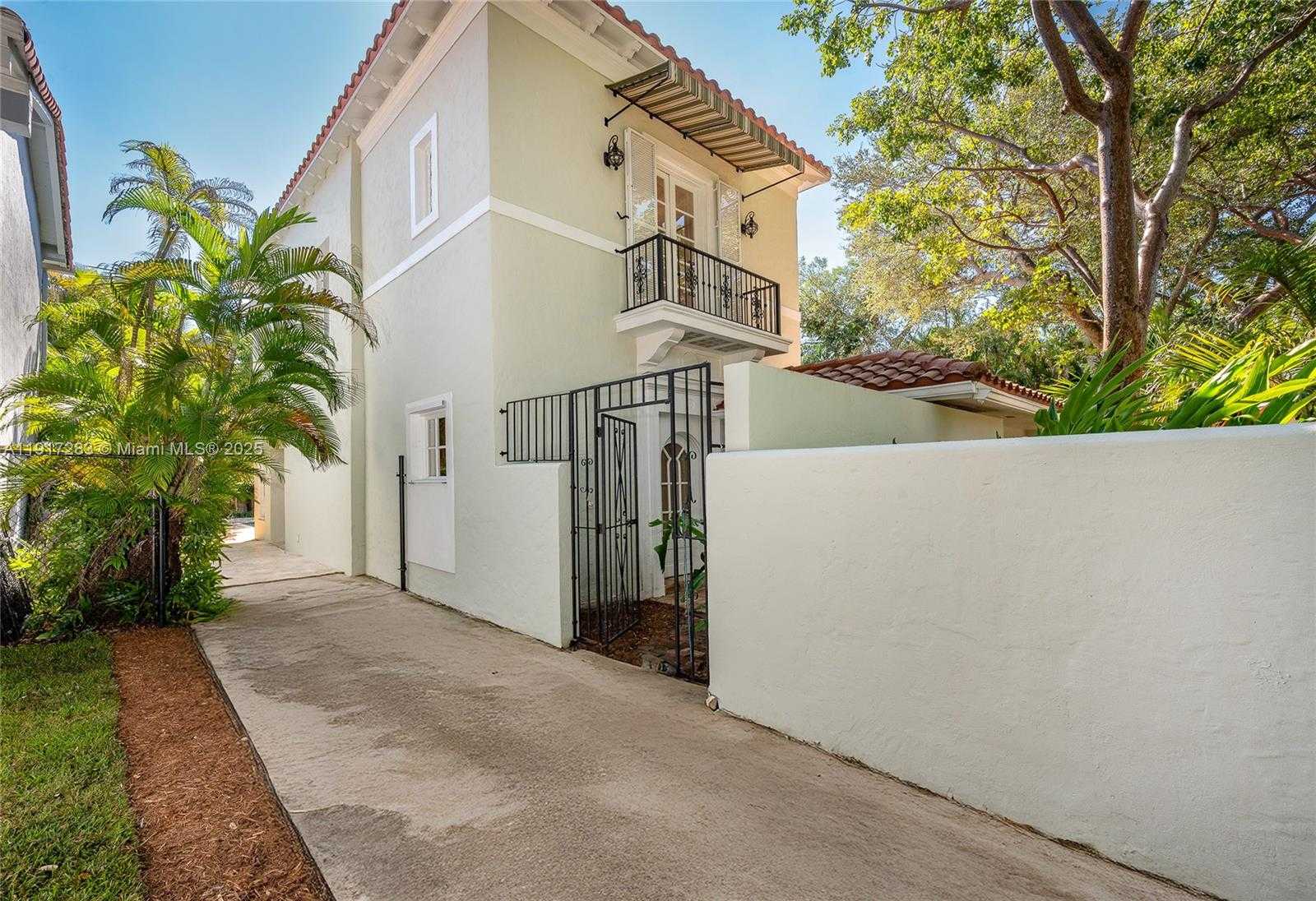 Small Image of 3240 MORRIS LN, Miami Number 41