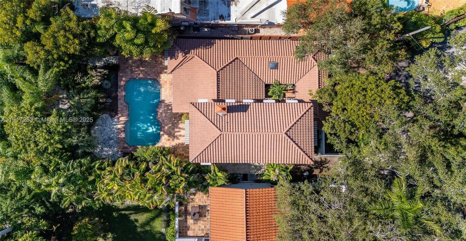 Small Image of 3240 MORRIS LN, Miami Number 42