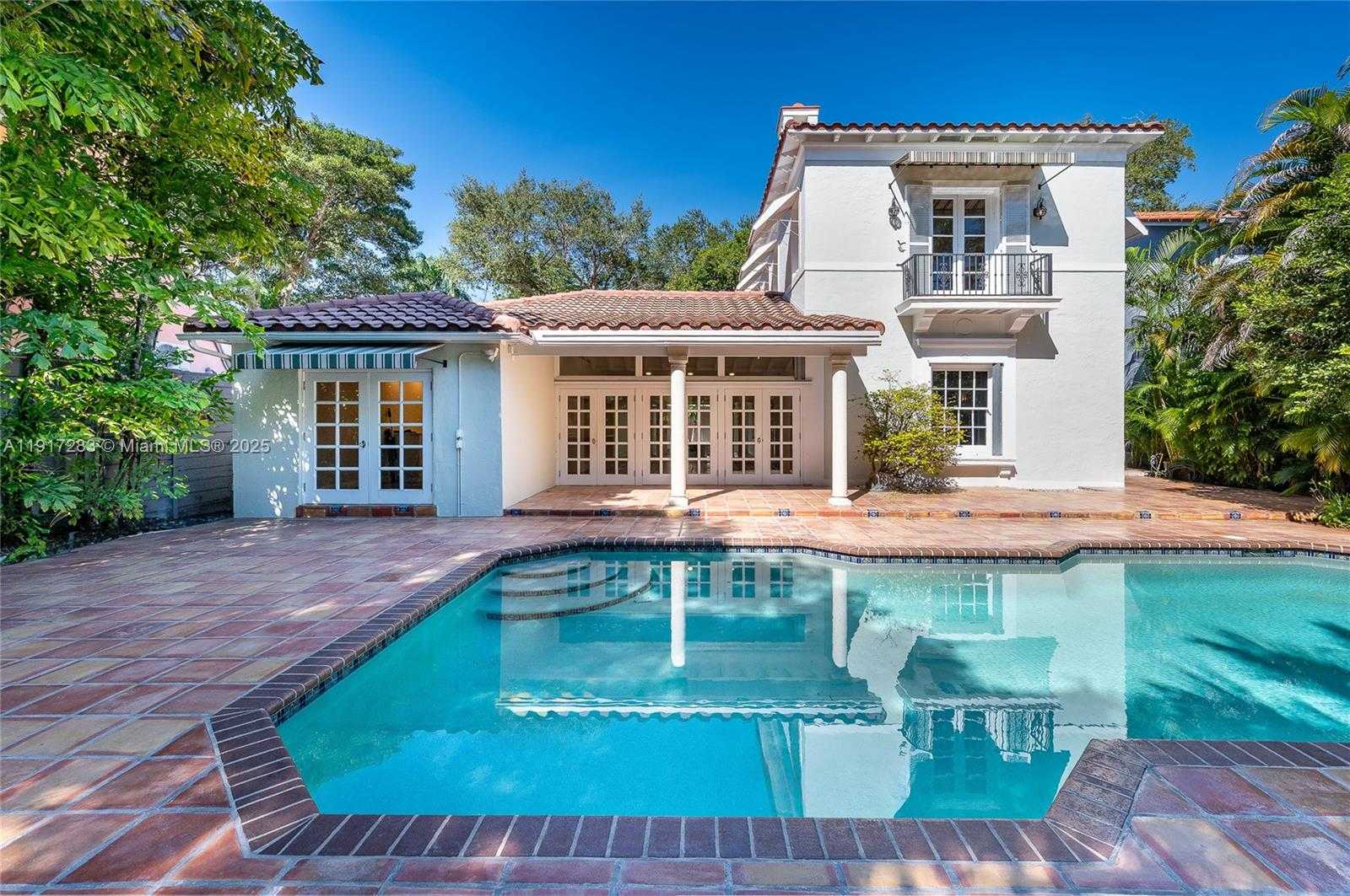 Small Image of 3240 MORRIS LN, Miami Number 6