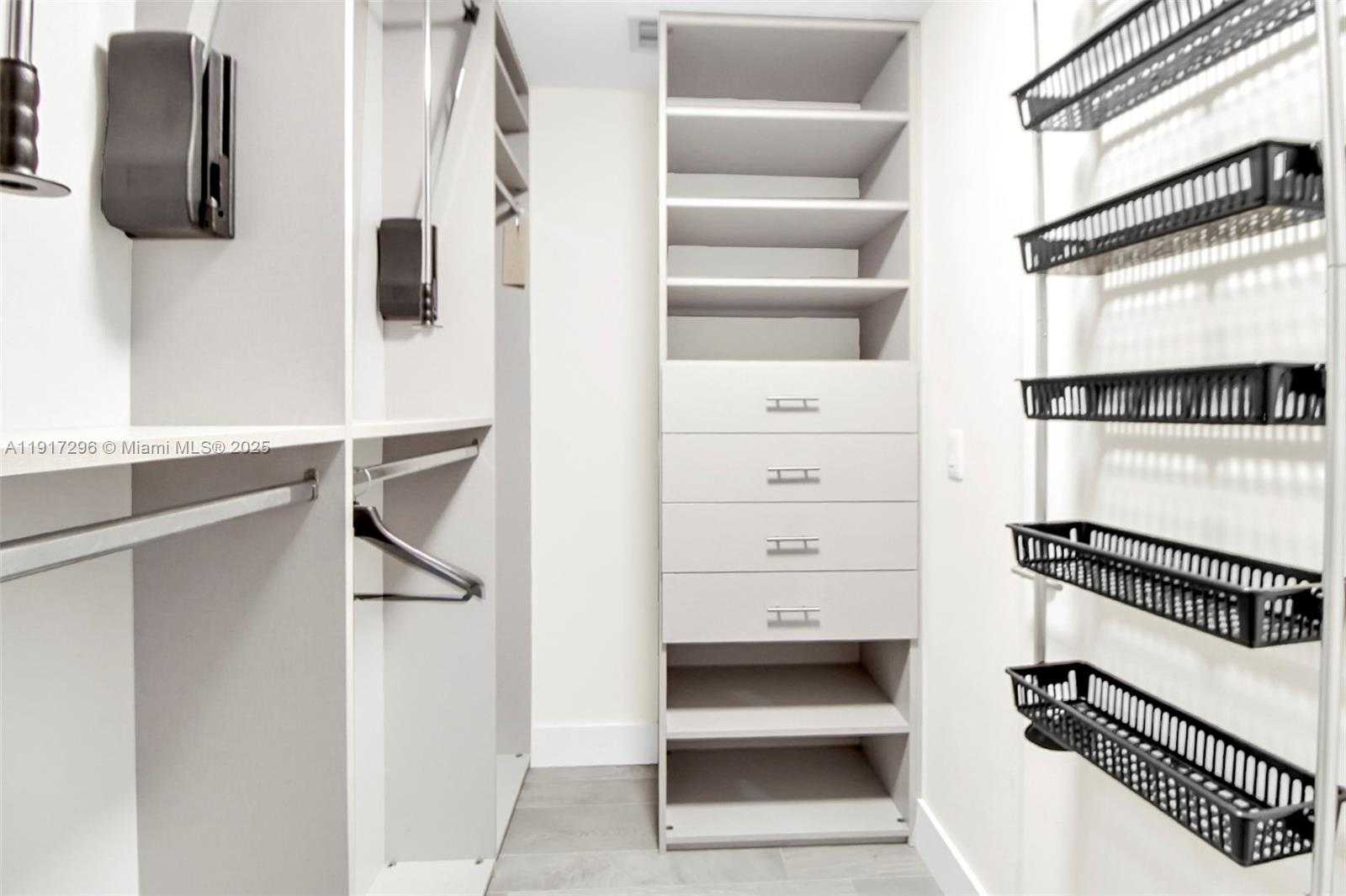 Small Image of 2900 NORTH EAST 7TH AVE #1807, Miami Number 19