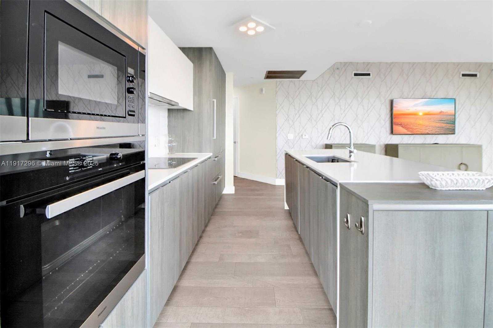 Small Image of 2900 NORTH EAST 7TH AVE #1807, Miami Number 8