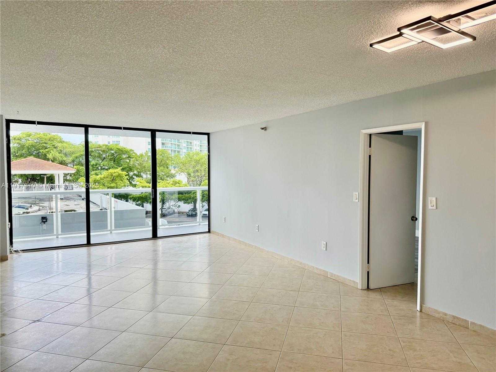 Small Image of 20505 EAST COUNTRY CLUB DR #336, Aventura Number 14