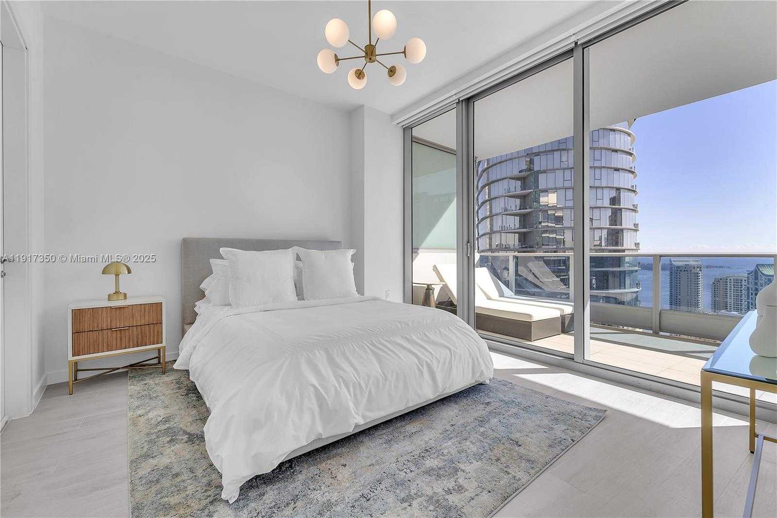 Small Image of 200 BISCAYNE BOULEVARD WAY #5103, Miami Number 12