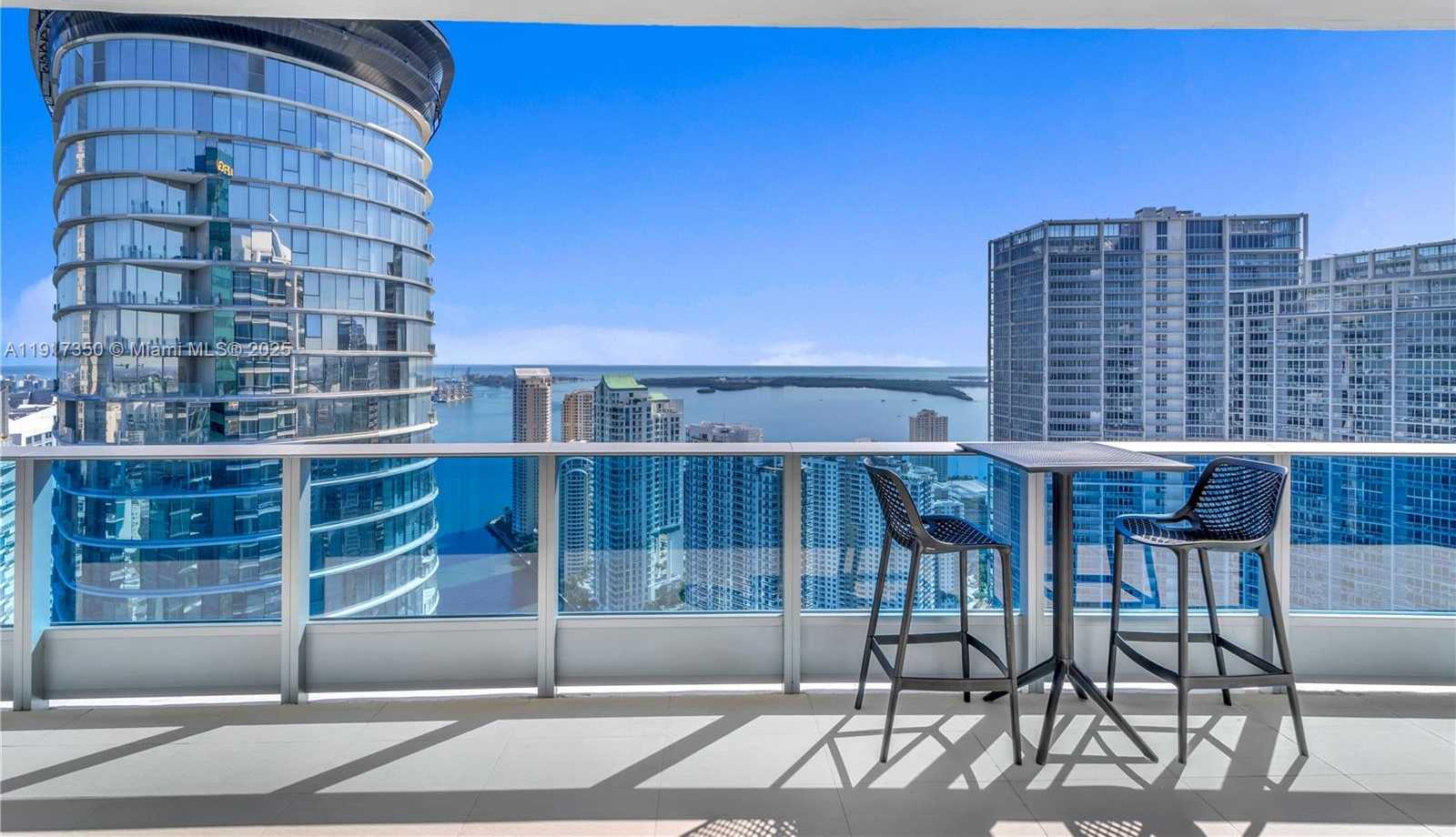 Small Image of 200 BISCAYNE BOULEVARD WAY #5103, Miami Number 18