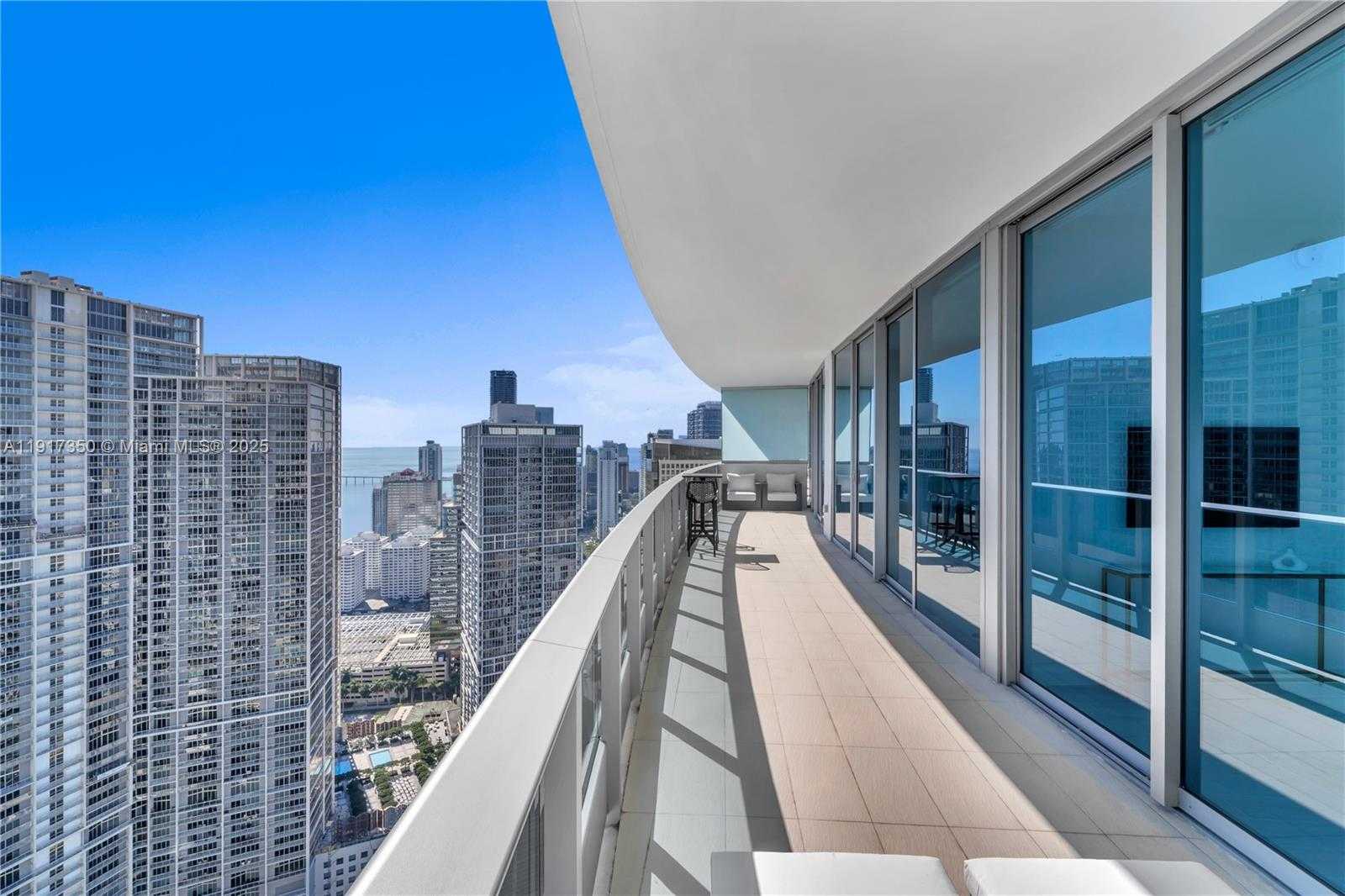 Small Image of 200 BISCAYNE BOULEVARD WAY #5103, Miami Number 23