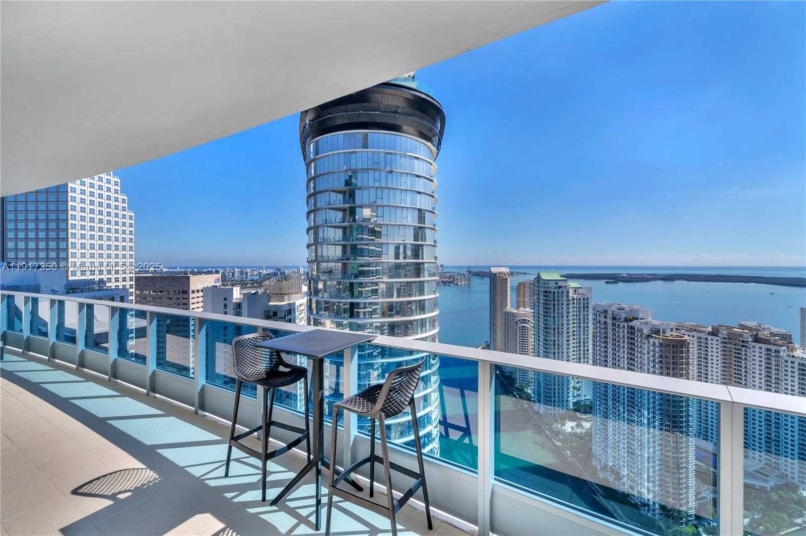 Small Image of 200 BISCAYNE BOULEVARD WAY #5103, Miami Number 26