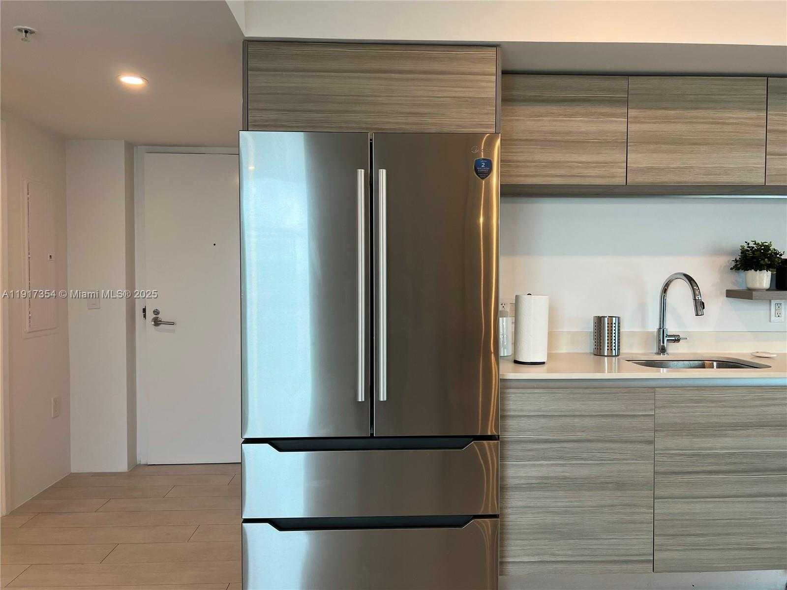 Small Image of 6620 INDIAN CREEK DR #617, Miami Beach Number 13