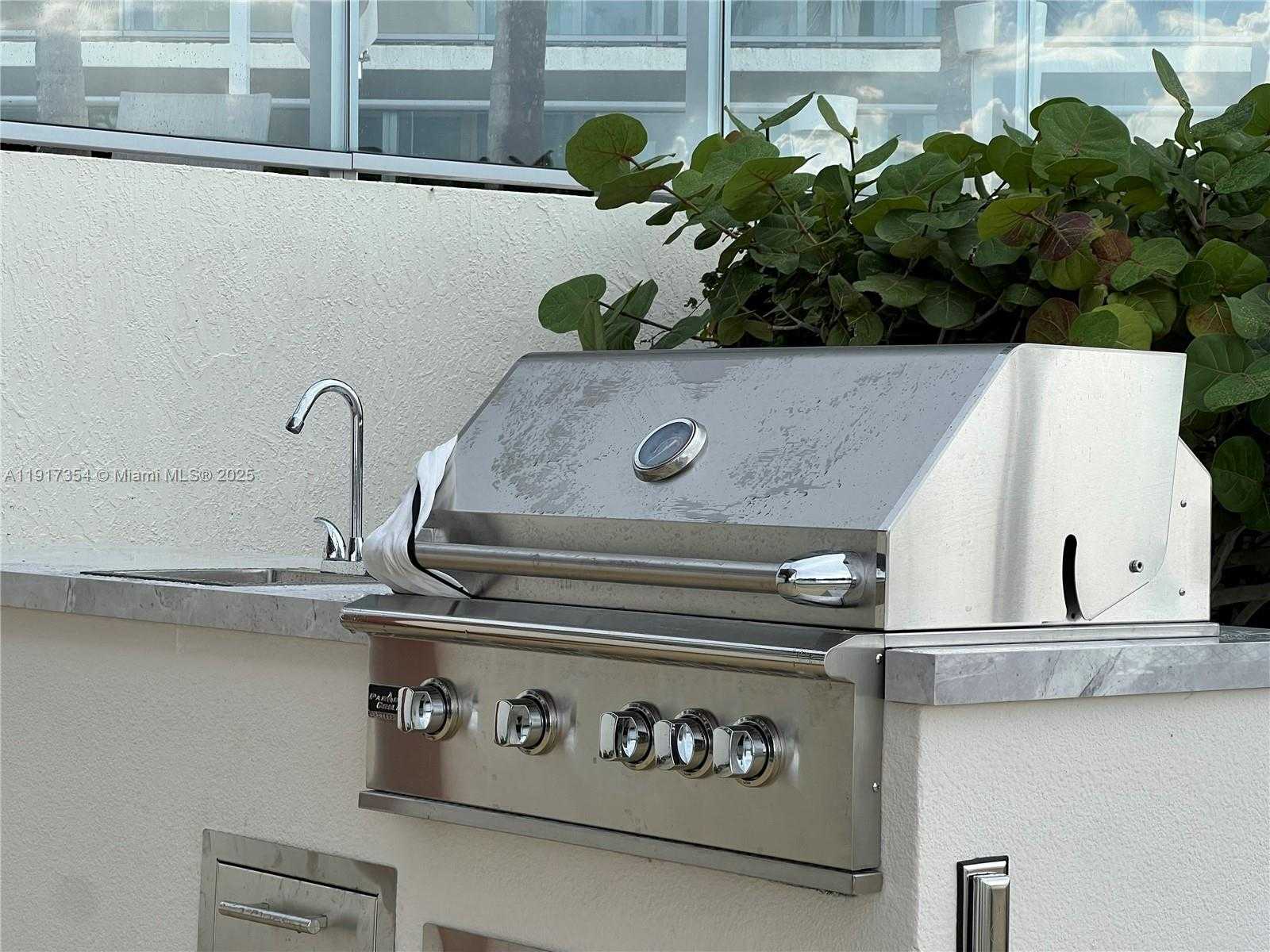 Small Image of 6620 INDIAN CREEK DR #617, Miami Beach Number 41